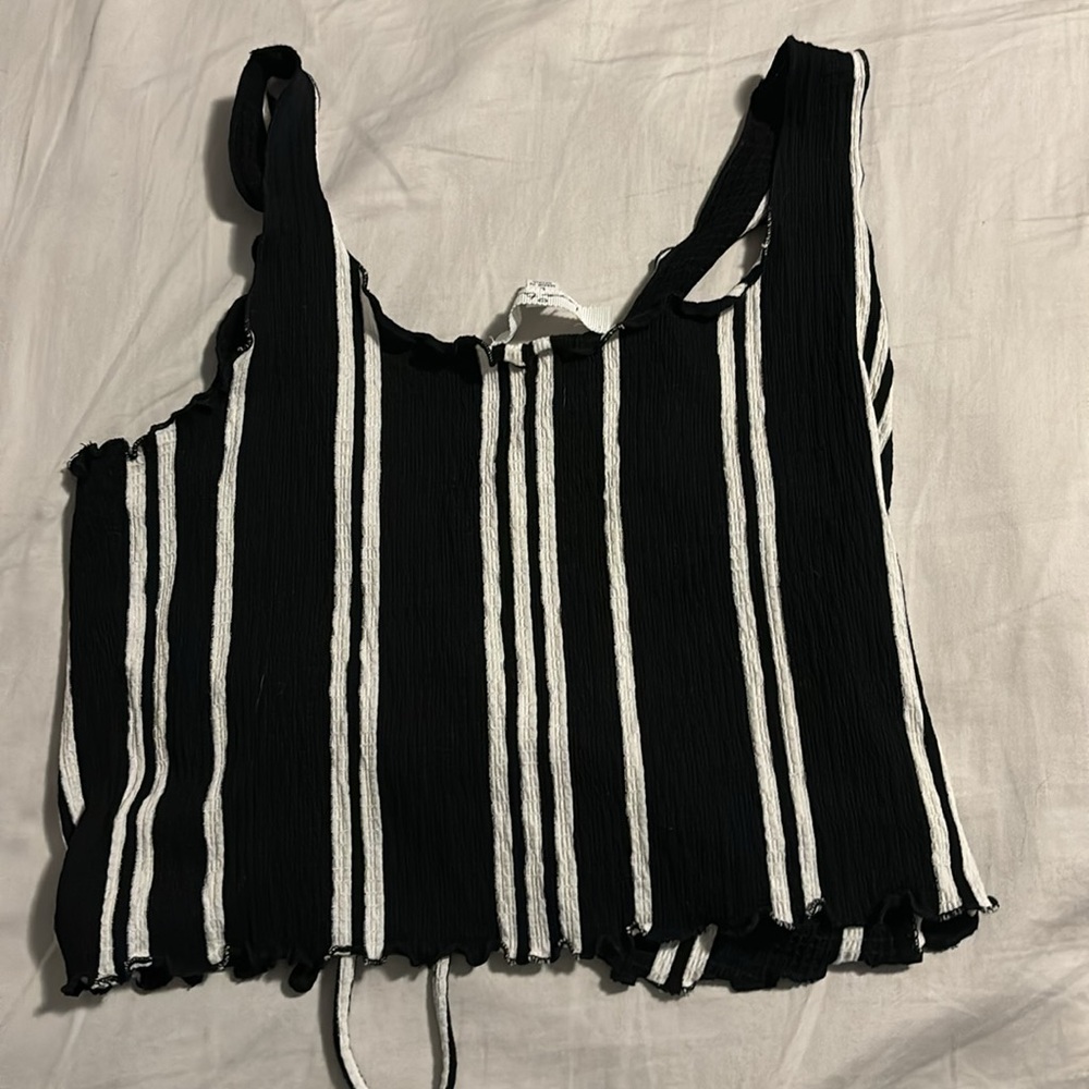 Crop top - Picture 3 of 6